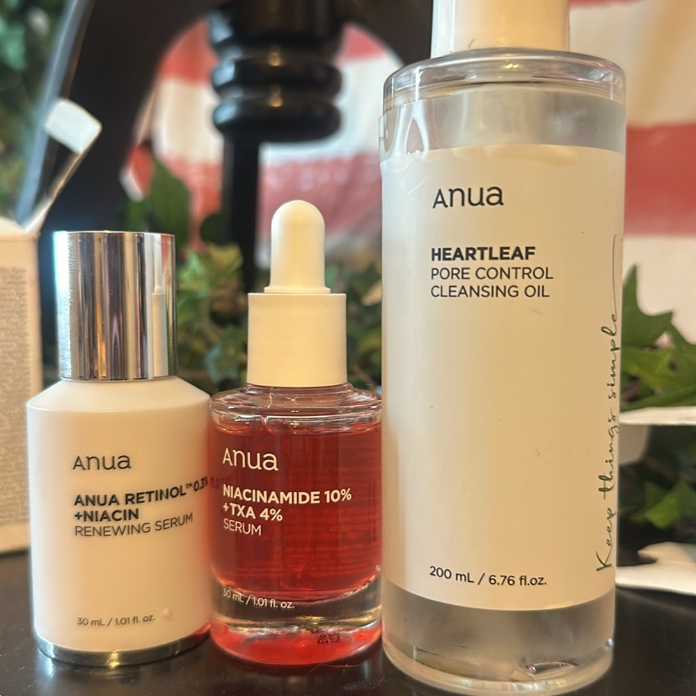 Bundle Anua skincare products.